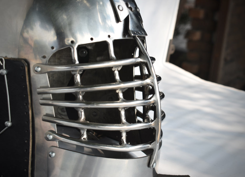 HBC English Cross helmet view C