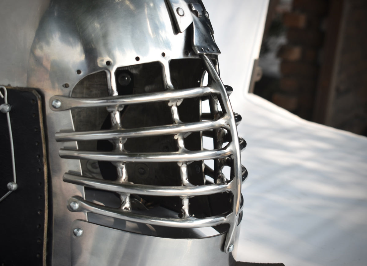 HBC English Cross helmet view C